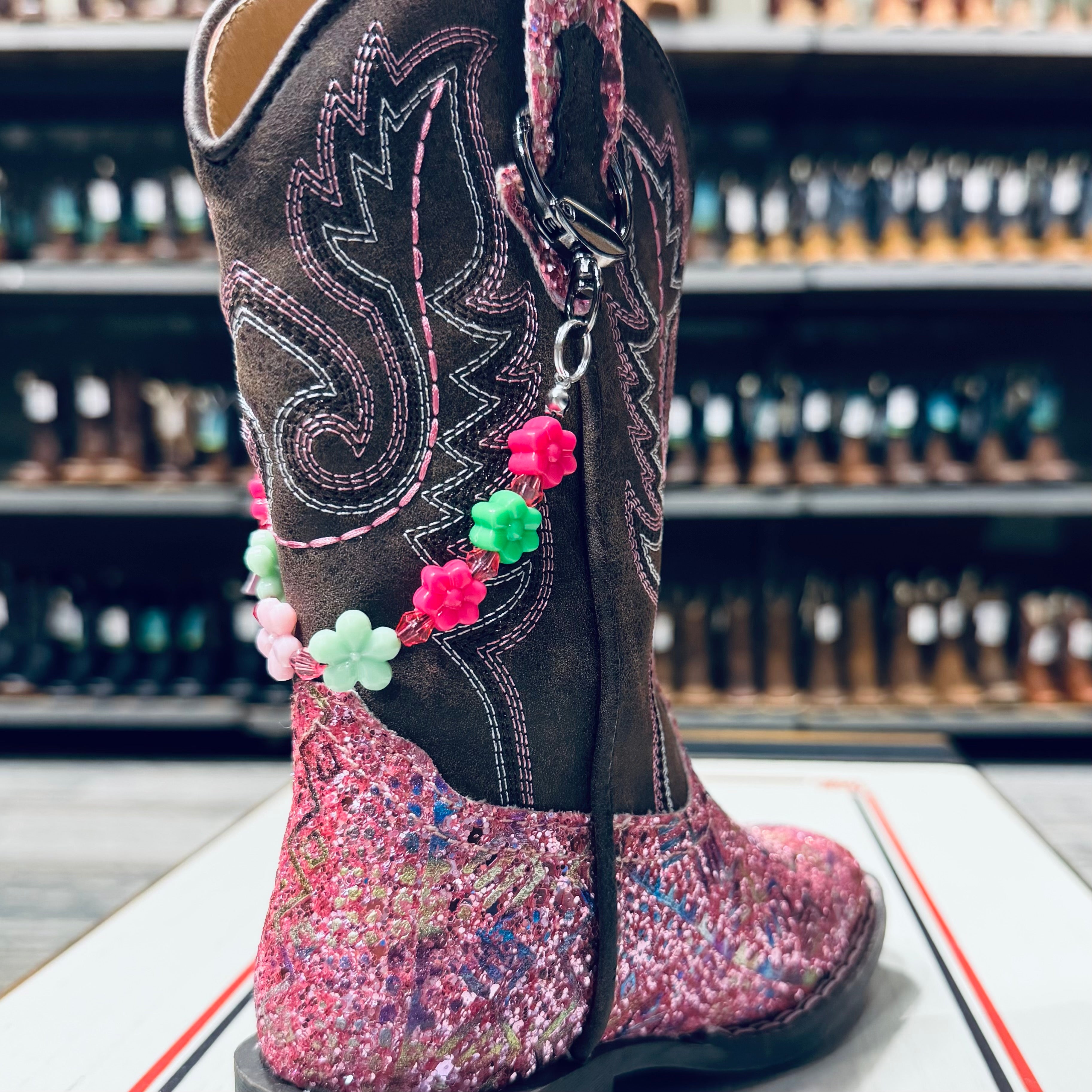 $15 YOUTH BOOT lei